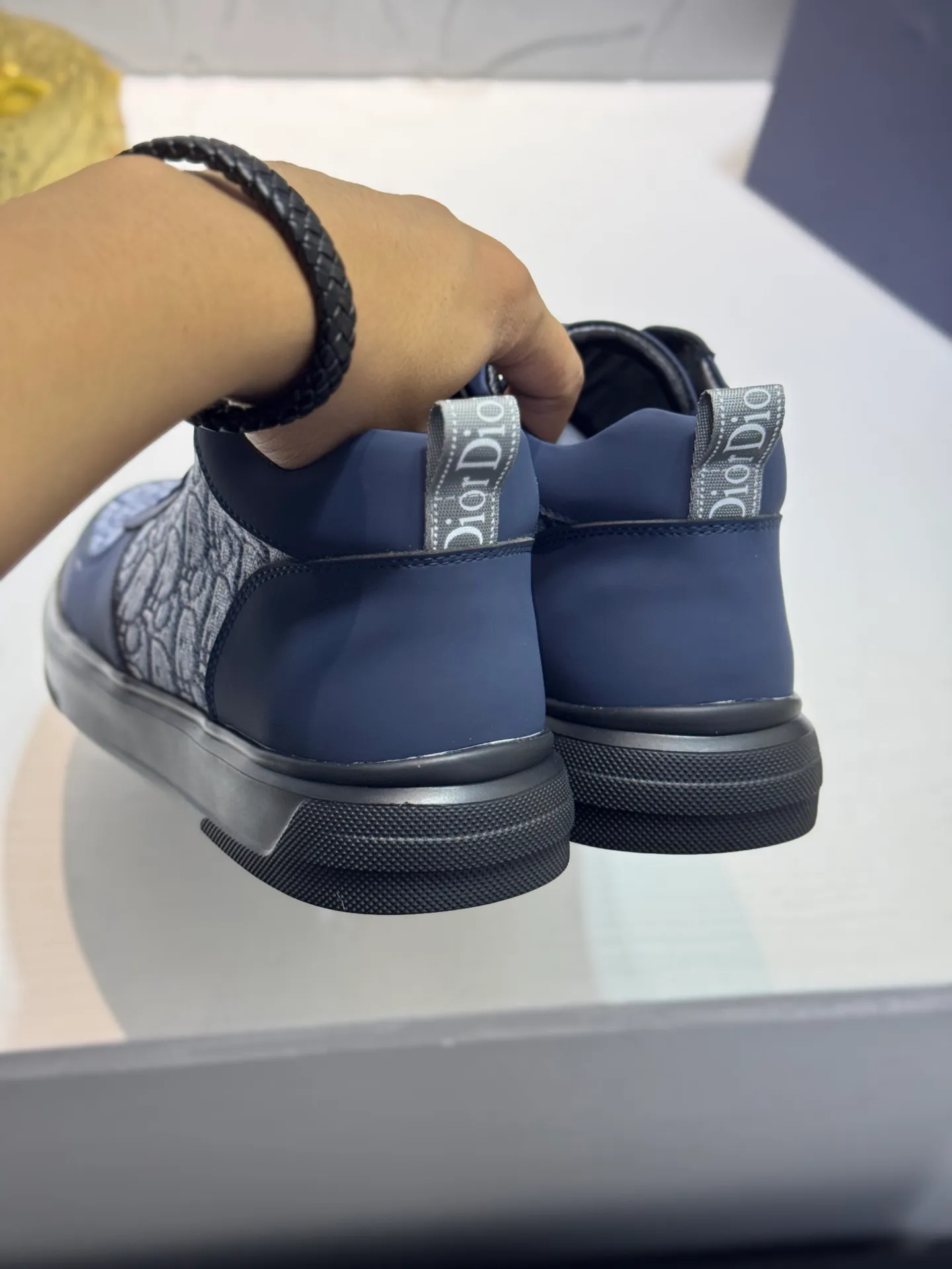 Men's men's shoes 💰420 [New model] 🌂🌂Dior (Dior) 🆕 mid-top B02 casual shoes, carefully made of first-layer cowhide with canvas, comfortable and breathable ~ rubber sole, enhances style. Fashionable and versatile, it can complement any look. Featuring an exquisite design that is uniquely dynamic and modern, this shoe is part of Dior's legacy and embodies modern elegance. Size: 38-44 (45 customized